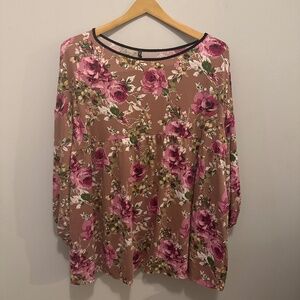 Poliana plus floral fun sleeve flowy top